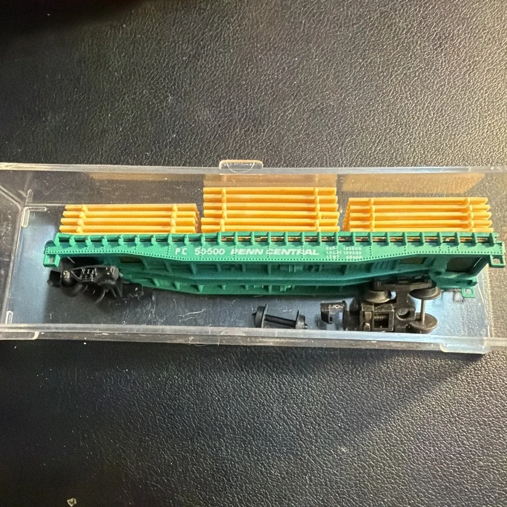 Bachmann N Scale 51' Penn Central Pulpwood Freight Car